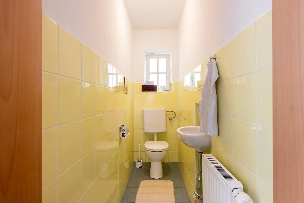 Central, Calm Oasis With Private Parking Graz
