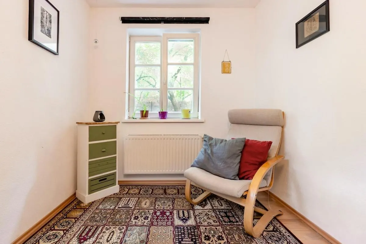 Central, Calm Oasis With Private Parking Graz 0*,