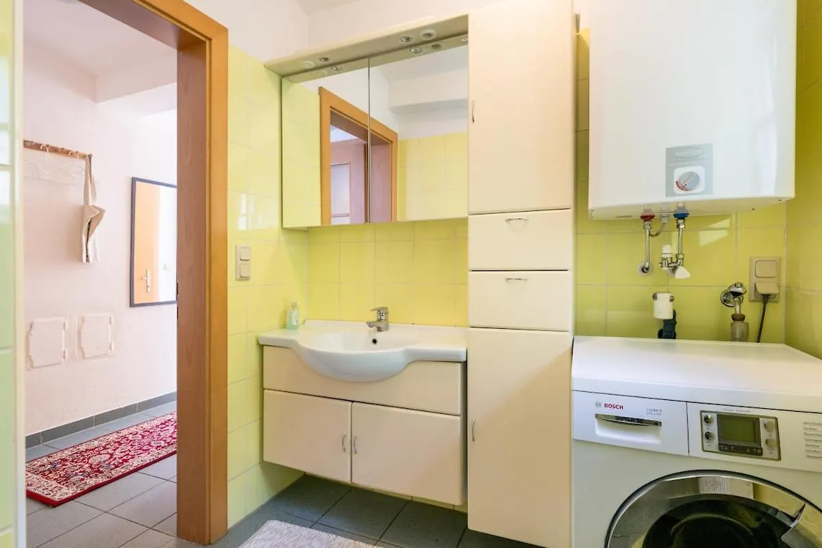 Apartment Central, Calm Oasis With Private Parking Graz