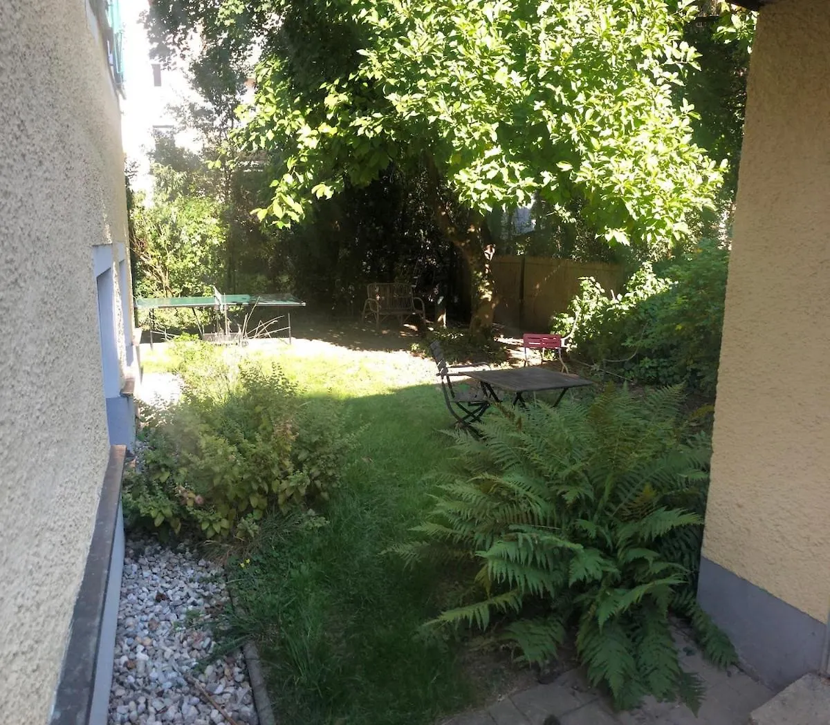 Apartment Central, Calm Oasis With Private Parking Graz